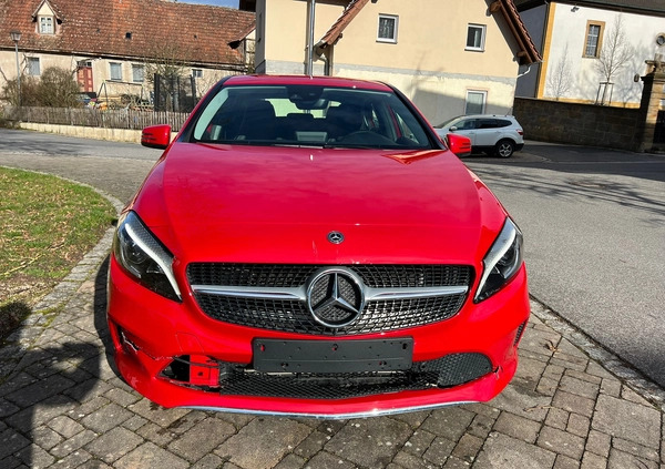 Mercedes-Benz Klasa A cena 61900 przebieg: 38000, rok produkcji 2017 z Oława małe 301